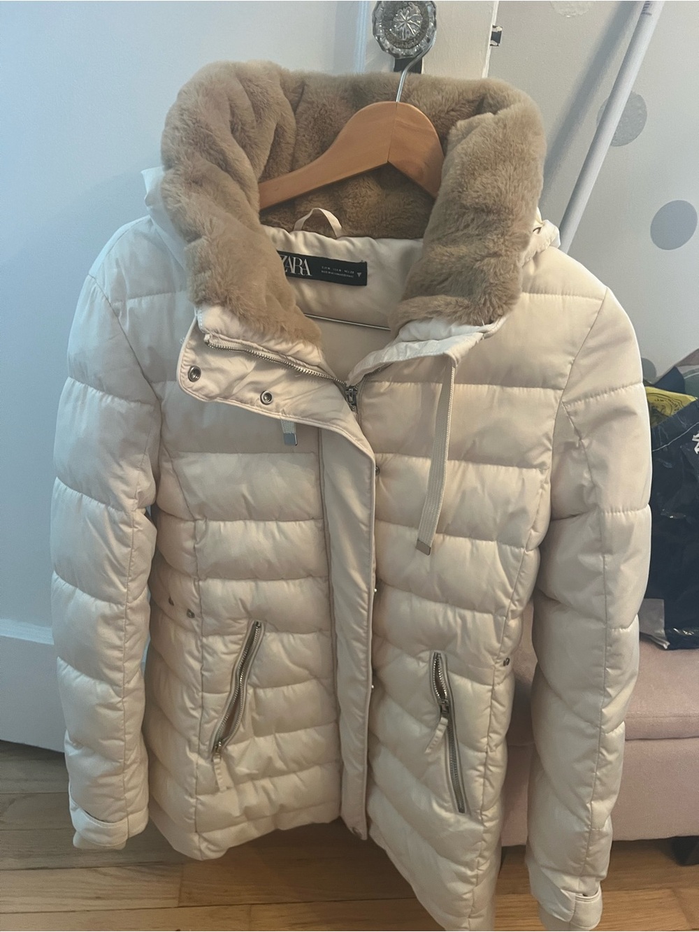 Zara Cream Quilted Puffer Jacket with Faux Fur Trim
